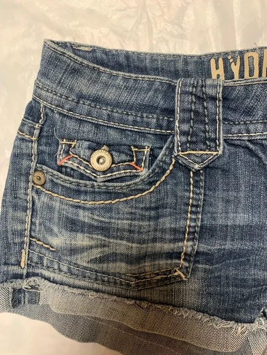 Hydraulic Vintage Y2K Super Low Rise Denim Jean Short Shorts Sz 3/4 Festival - Picture 2 of 6